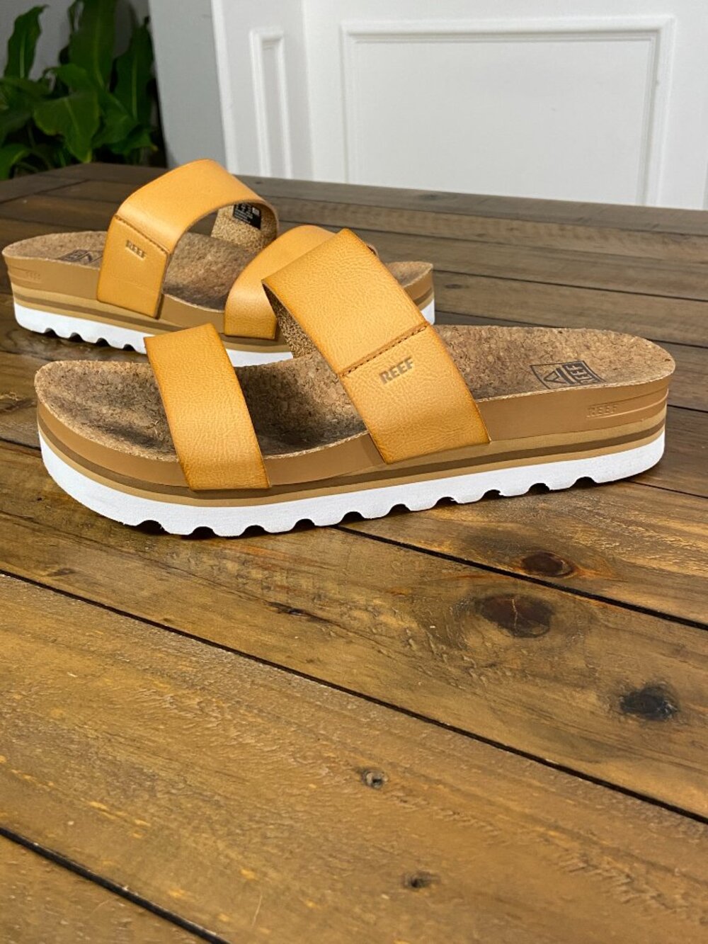 REEF Cushion Vista Hi Platform Sandals Natural Tan 10 - Picture 2 of 7